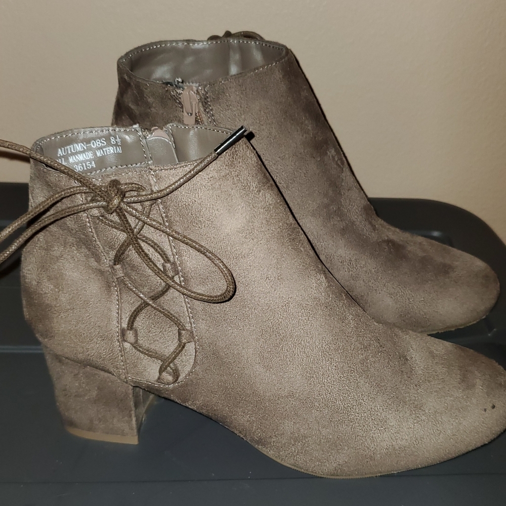 BAMBOO suede booties